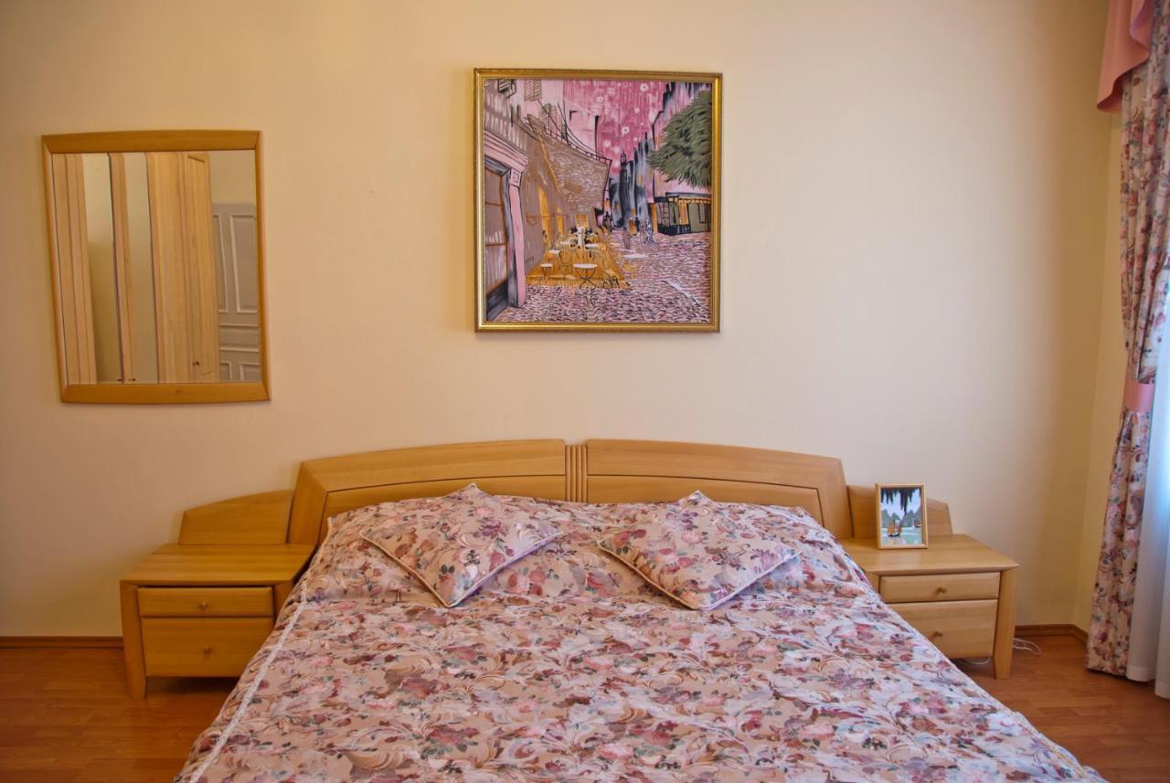Apartman Na Zahradni Karlovy Vary Exterior photo